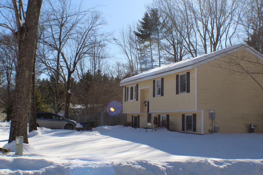 Photo of 37 Woodbine Avenue, Concord, NH 03303 (MLS # 5075667)