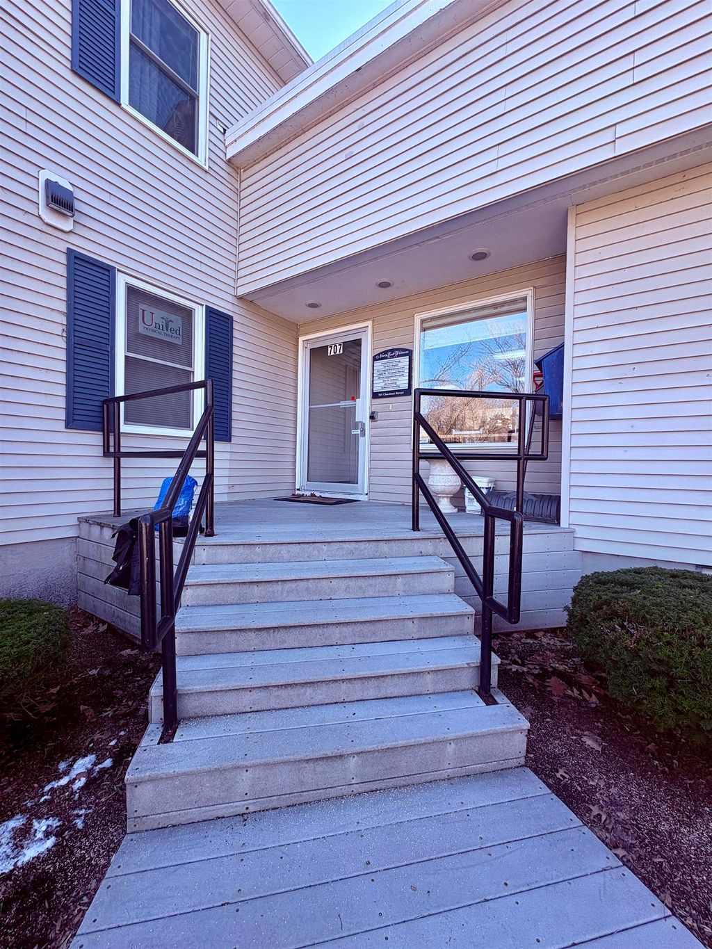 Photo of 707 Chestnut Street, Manchester, NH 03104 (MLS # 5082952)