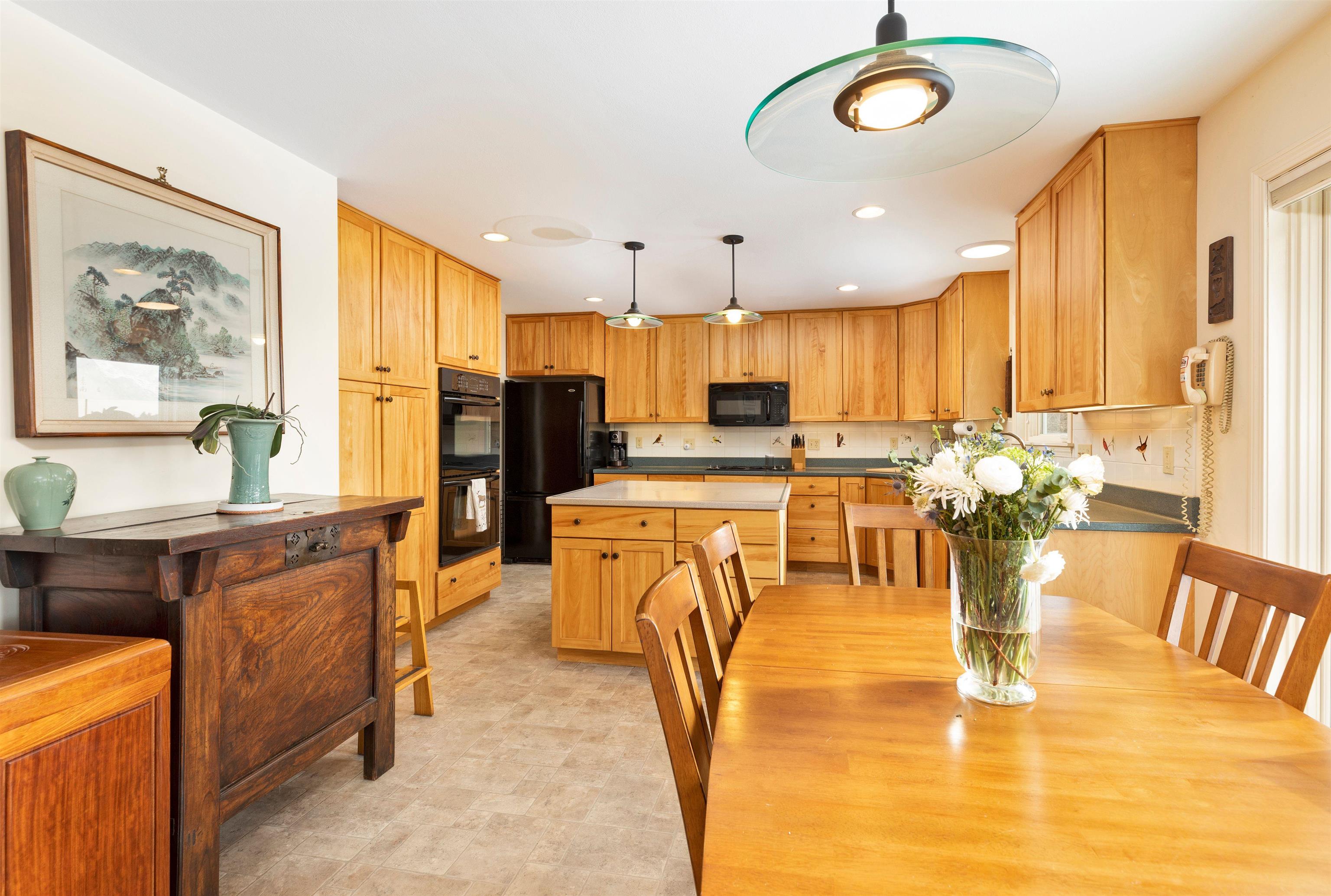 1610 Cape Moonshine Road