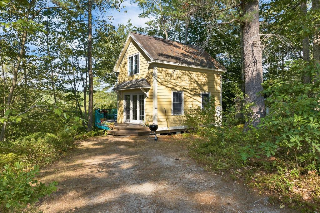 Photo of 408 Governor Wentworth Highway #44, Wolfeboro, NH 03894 (MLS # 5057658)