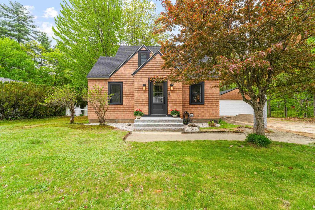 Photo of 131 Grove Street, Conway, NH 03860 (MLS # 5080892)