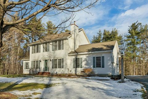 Photo of 71 Green Meadow Lane, Bedford, NH 03110 (MLS # 5074538)