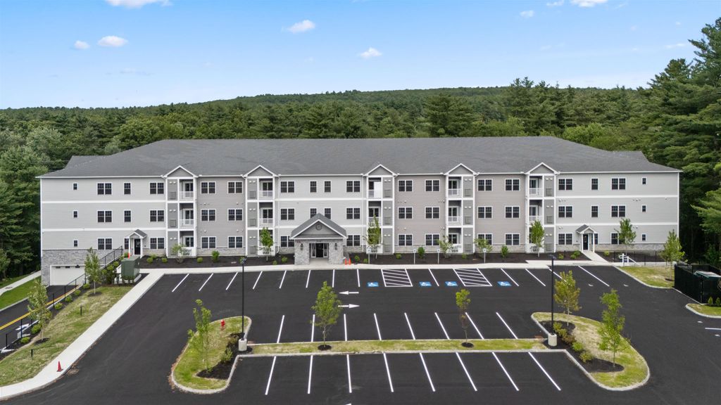 Photo of 10100 S Willow Street #214, Manchester, NH 03103 (MLS # 5064612)
