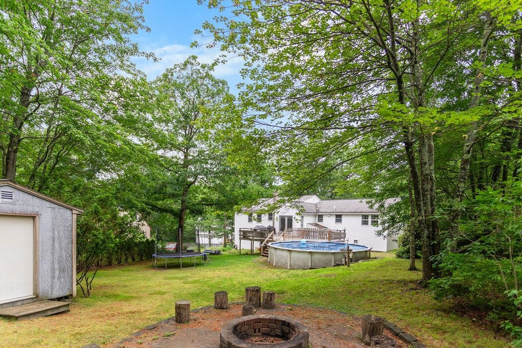 7 Ron Wyn Drive