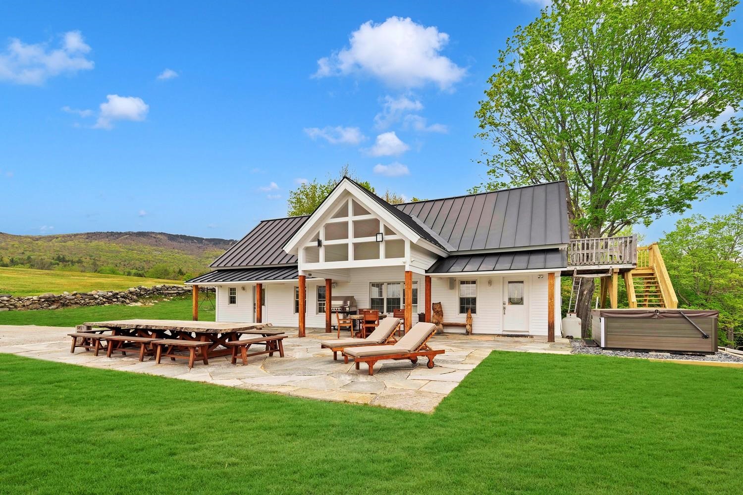 85 Pallottas Hill Road