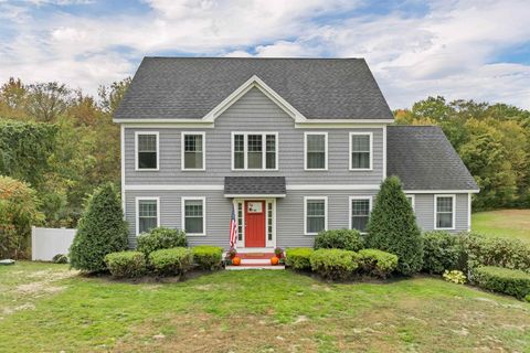 Photo of 22 Stratham Heights Road, Stratham, NH 03885 (MLS # 5065844)