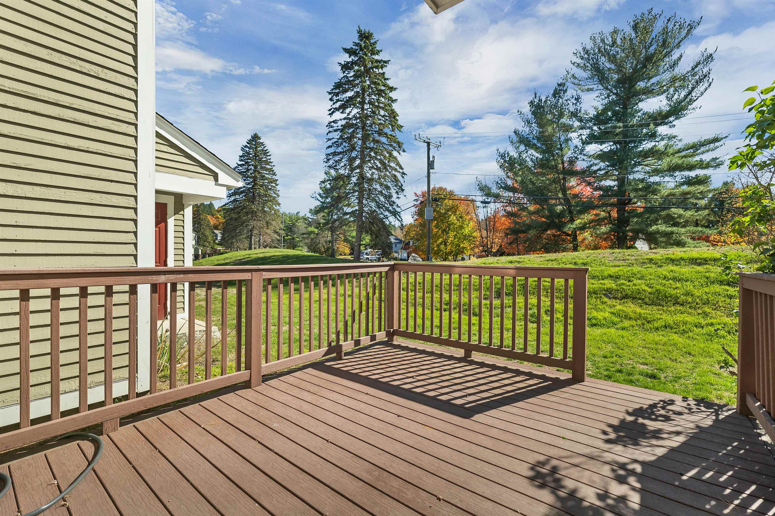 Nashua, New Hampshire 03062, United States, 2 Bedrooms Bedrooms, ,3 BathroomsBathrooms,Residential,Pending,235648