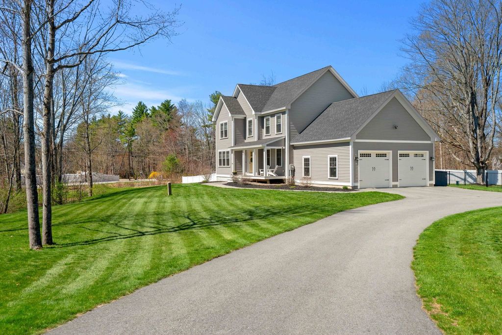 Photo of 4 Overlook Drive, Epping, NH 03042 (MLS # 5085758)