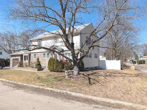 Photo of 42 Celeste Street, Manchester, NH 03103 (MLS # 5080921)