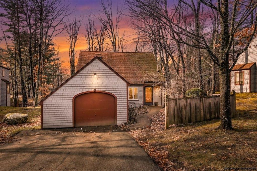 Photo of 6 Duckford Circle #19, Nashua, NH 03063 (MLS # 5081993)