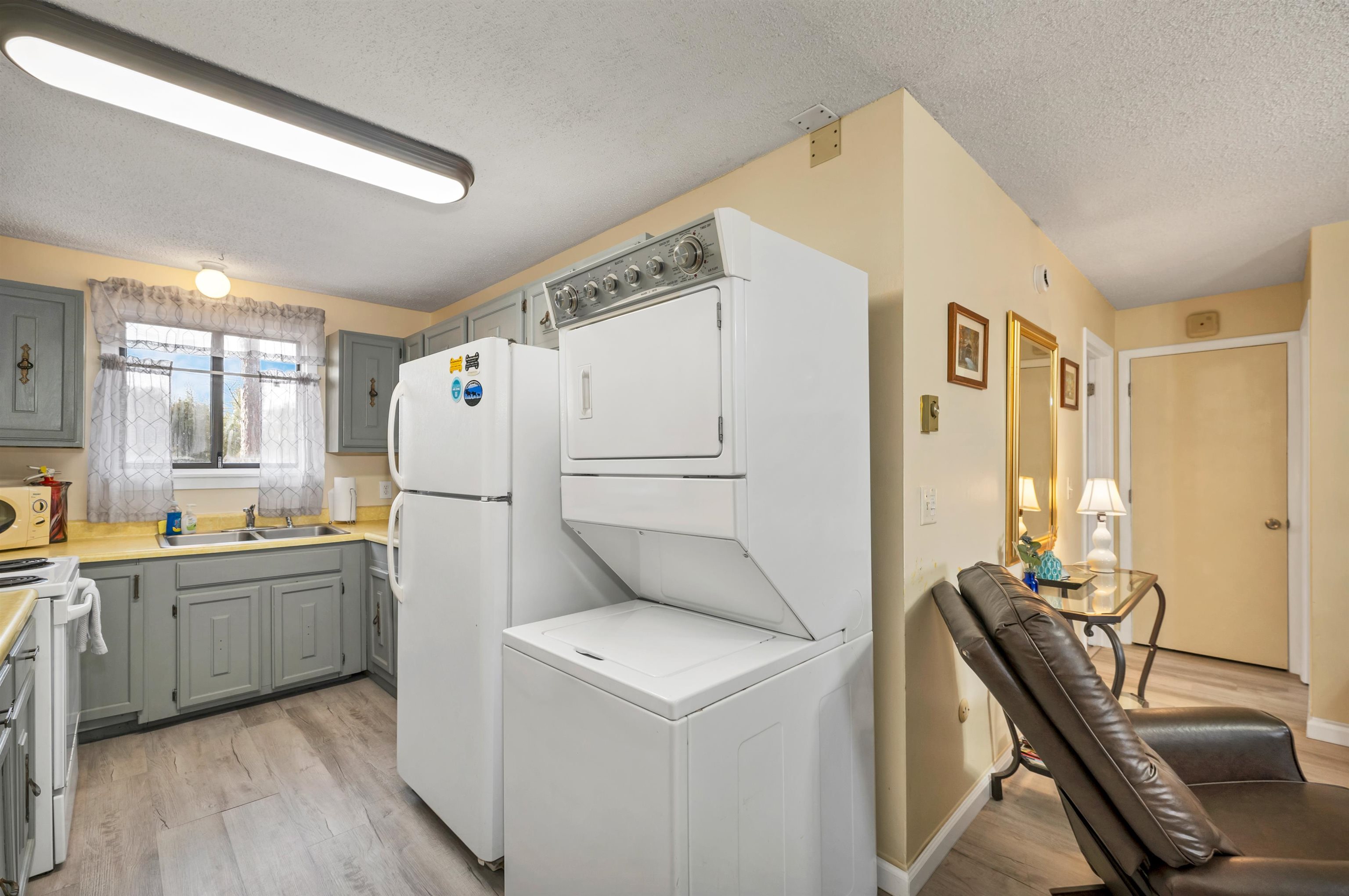 Conway, New Hampshire 03860, United States, 1 Bedroom Bedrooms, ,1 BathroomBathrooms,Residential,Active,90332