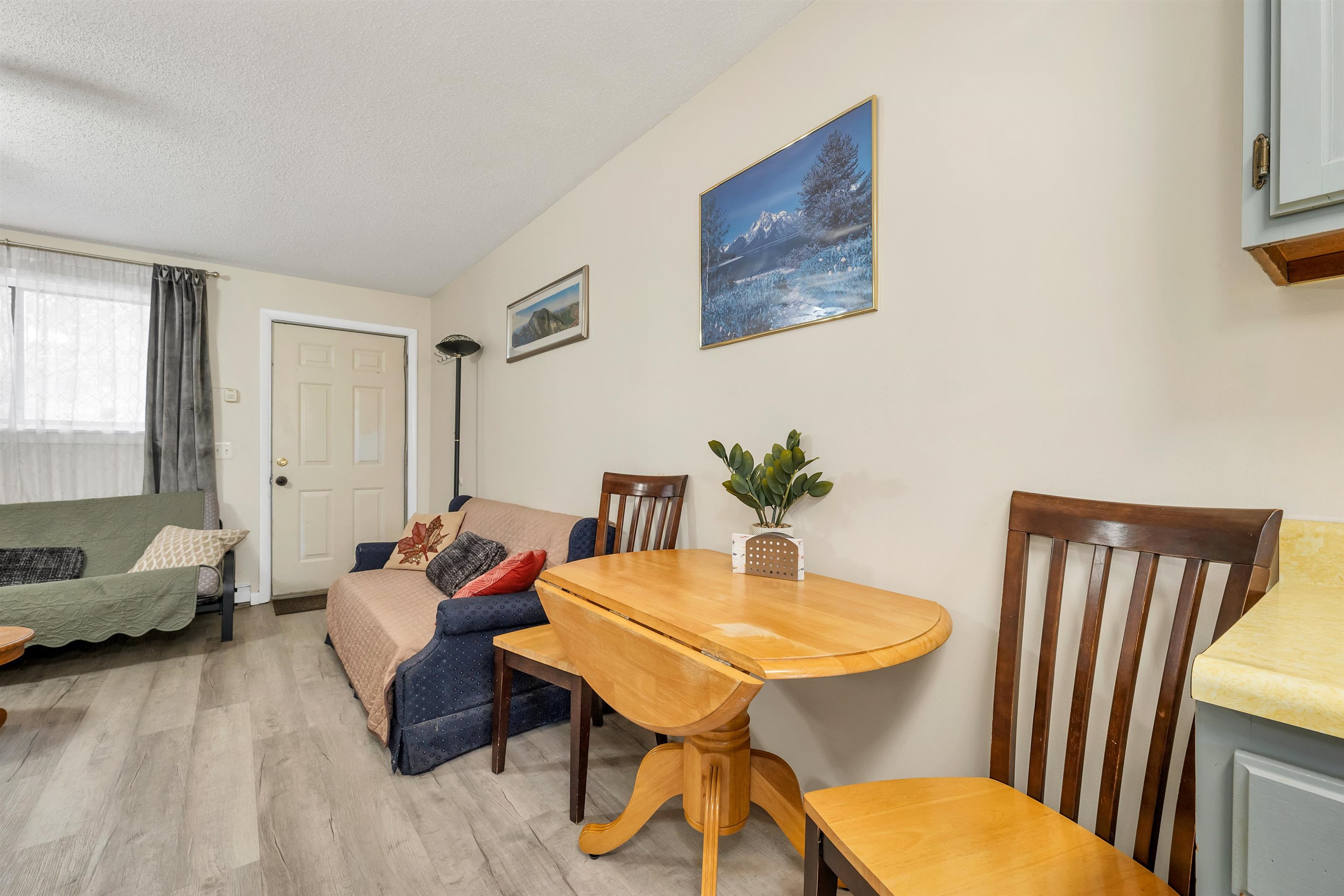 Conway, New Hampshire 03860, United States, 1 Bedroom Bedrooms, ,1 BathroomBathrooms,Residential,Active,90332