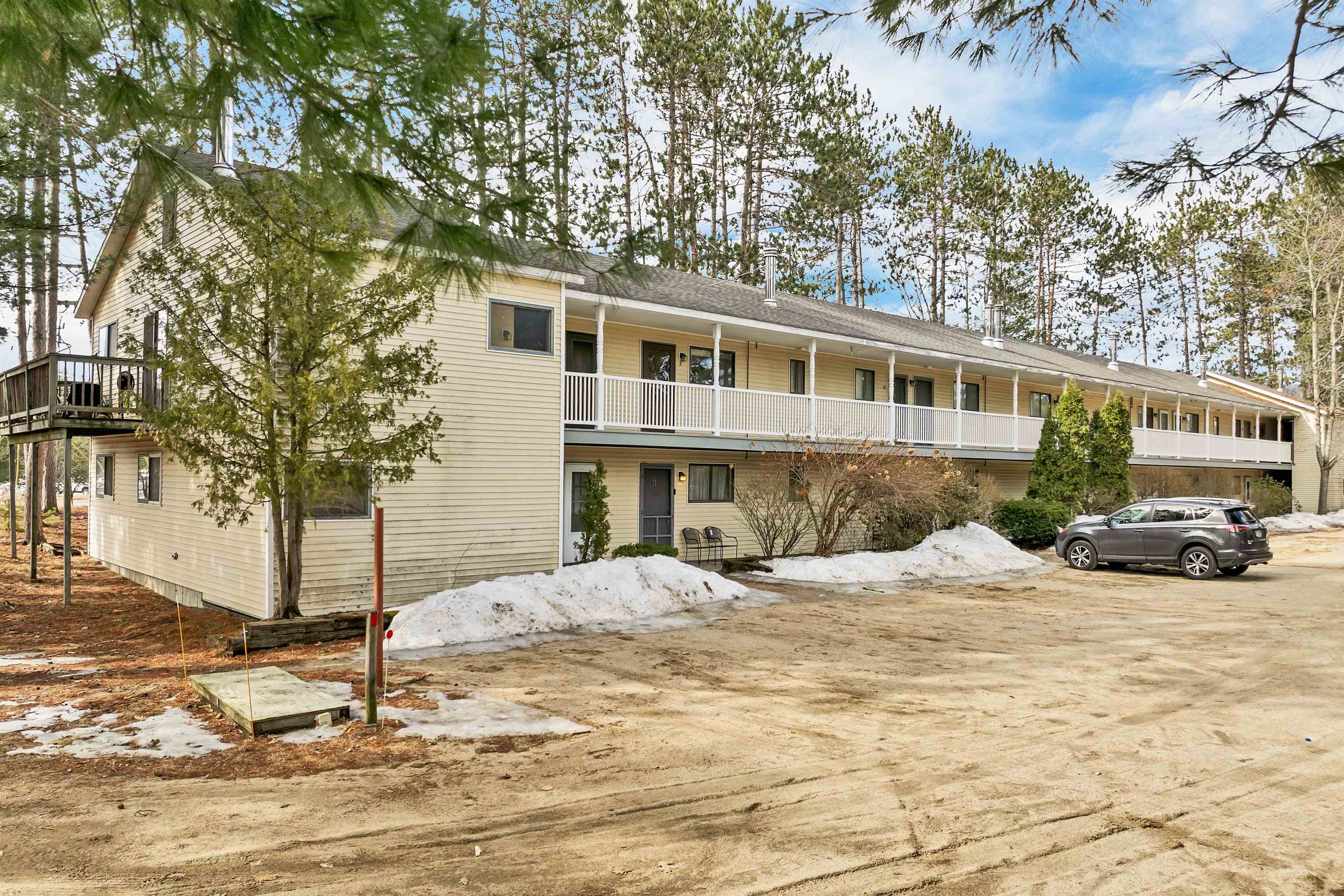 Conway, New Hampshire 03860, United States, 1 Bedroom Bedrooms, ,1 BathroomBathrooms,Residential,Active,90332