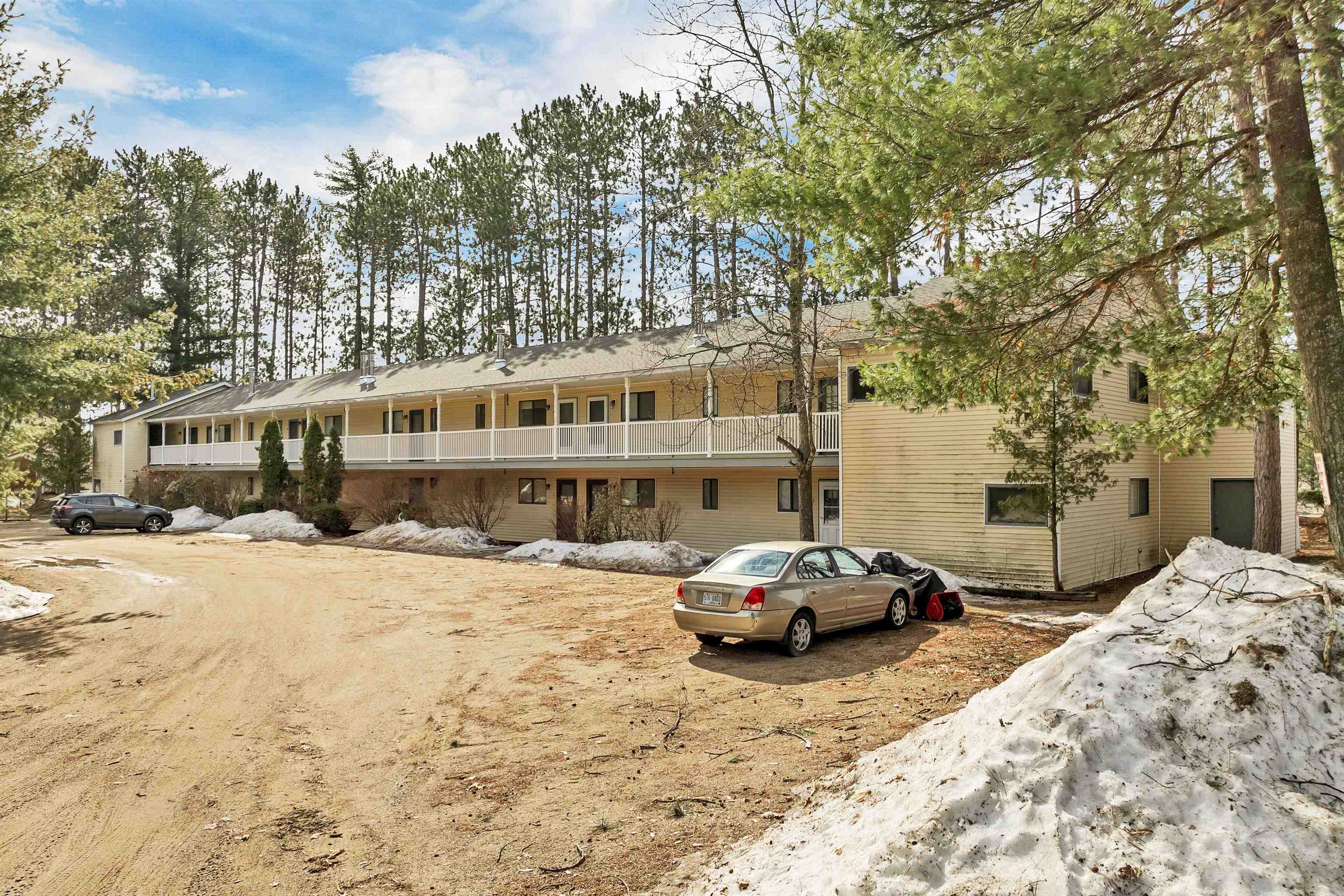 Conway, New Hampshire 03860, United States, 1 Bedroom Bedrooms, ,1 BathroomBathrooms,Residential,Active,90332