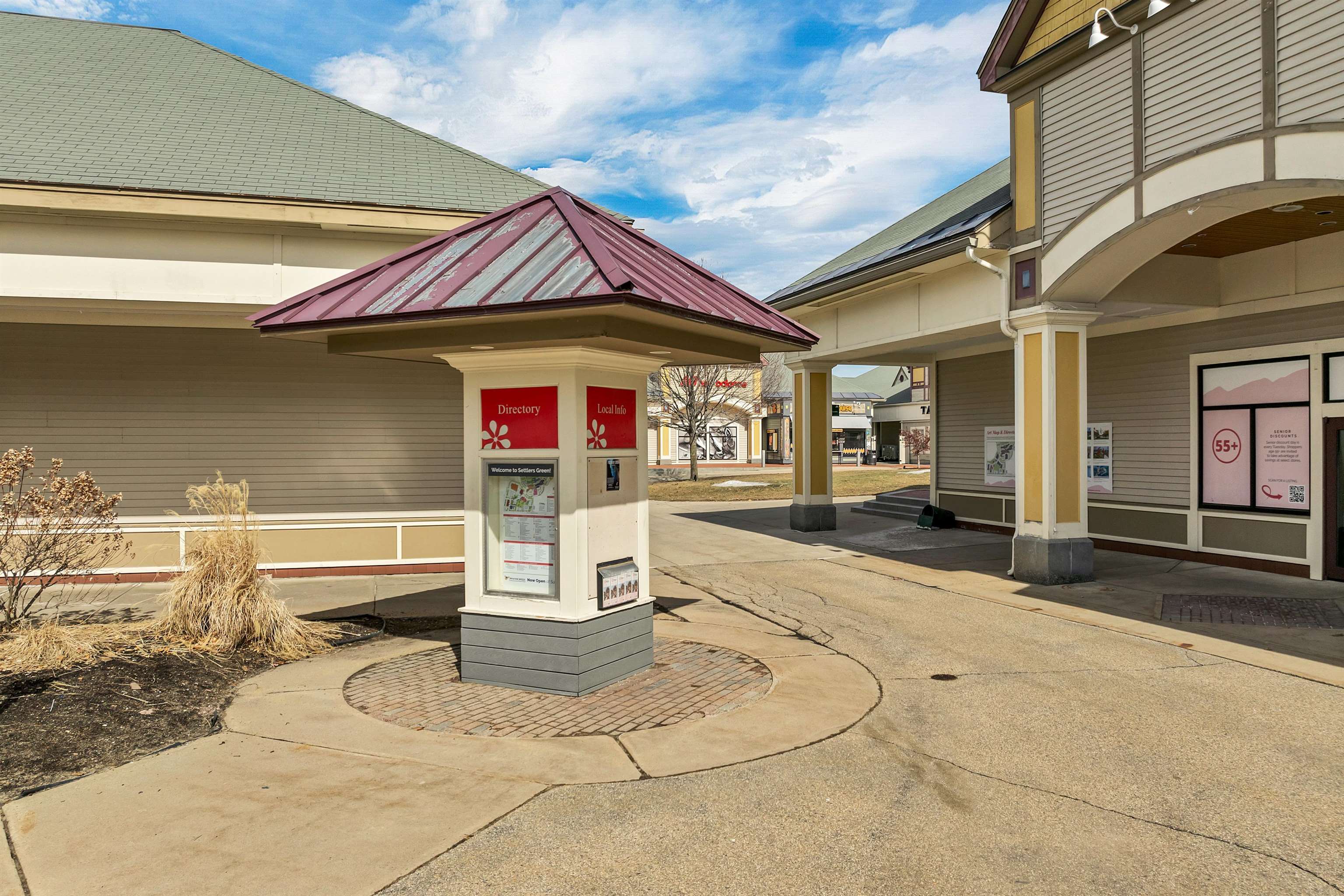 Conway, New Hampshire 03860, United States, 1 Bedroom Bedrooms, ,1 BathroomBathrooms,Residential,Active,90332