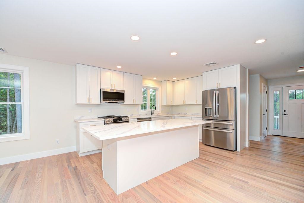 Hudson, New Hampshire 03051, United States, 3 Bedrooms Bedrooms, ,2 BathroomsBathrooms,Residential,Active,151697