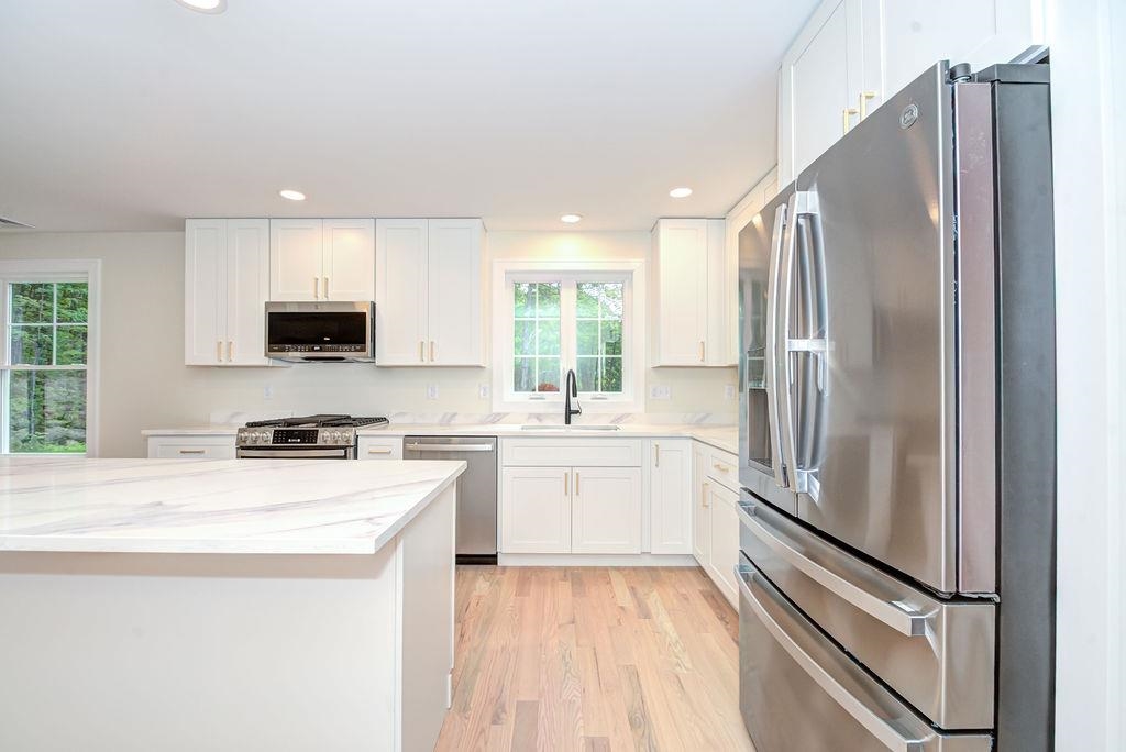 Hudson, New Hampshire 03051, United States, 3 Bedrooms Bedrooms, ,2 BathroomsBathrooms,Residential,Active,151697