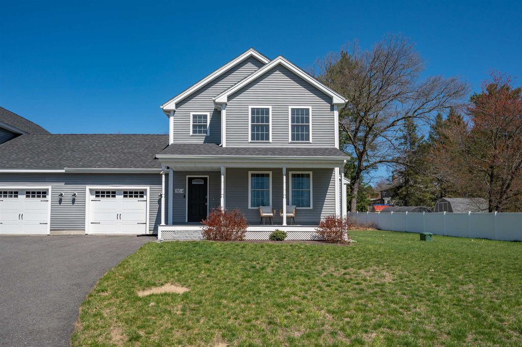 Photo of 285 Webster Street, Hudson, NH 03051 (MLS # 5080017)