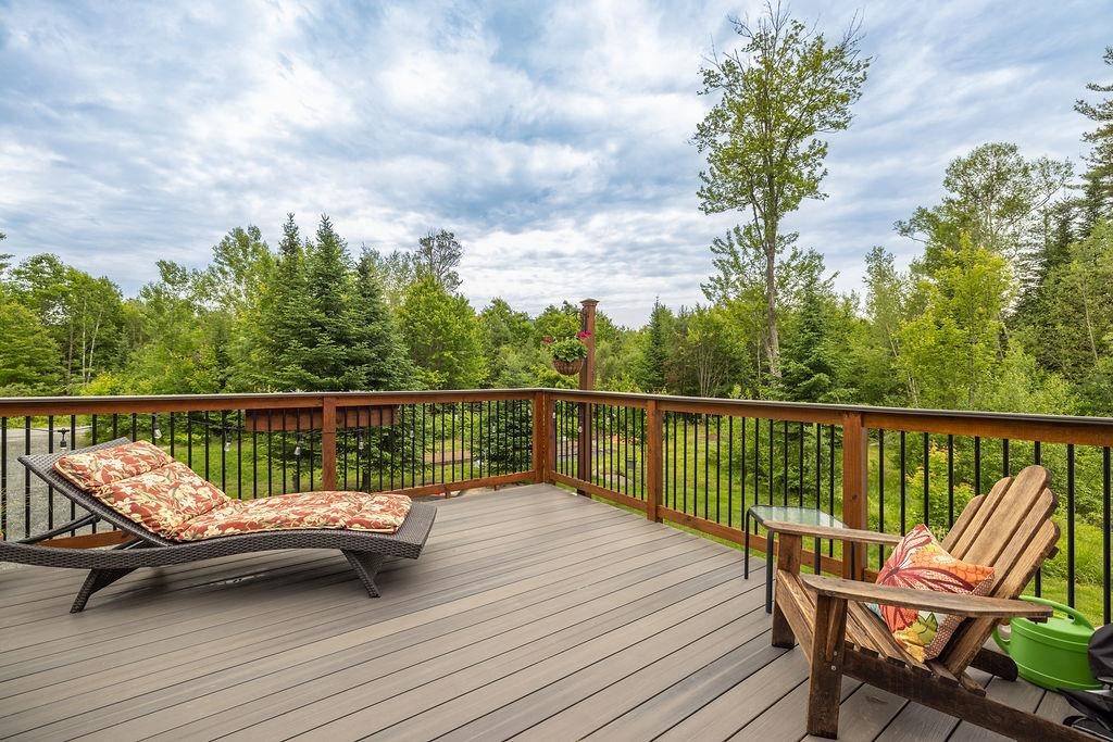52 Jeffrey Drive