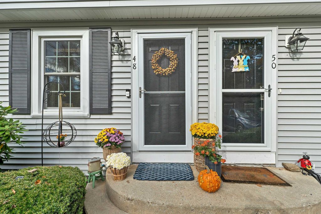 Photo of 48 Foxmoor Circle, Nashua, NH 03063 (MLS # 5071515)