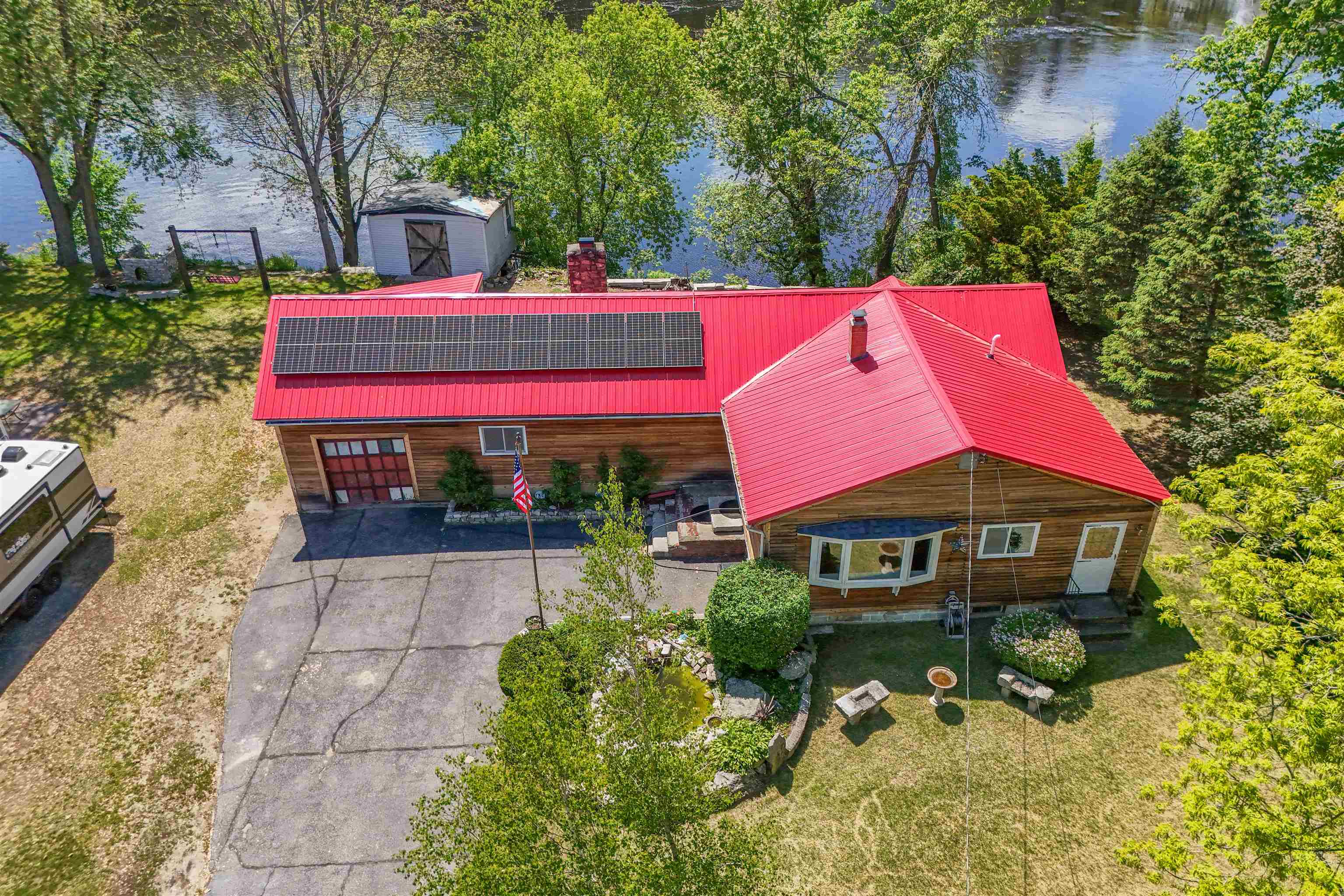 526 Riverdale Avenue