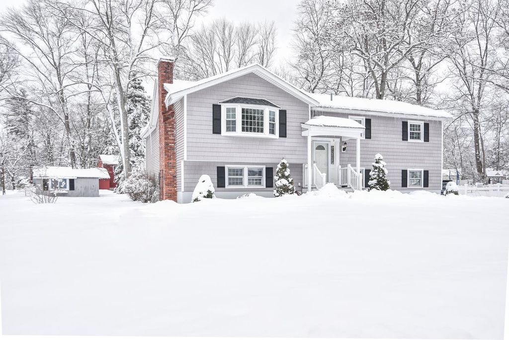Photo of 9 Clydesdale Road, Salem, NH 03079 (MLS # 5077327)