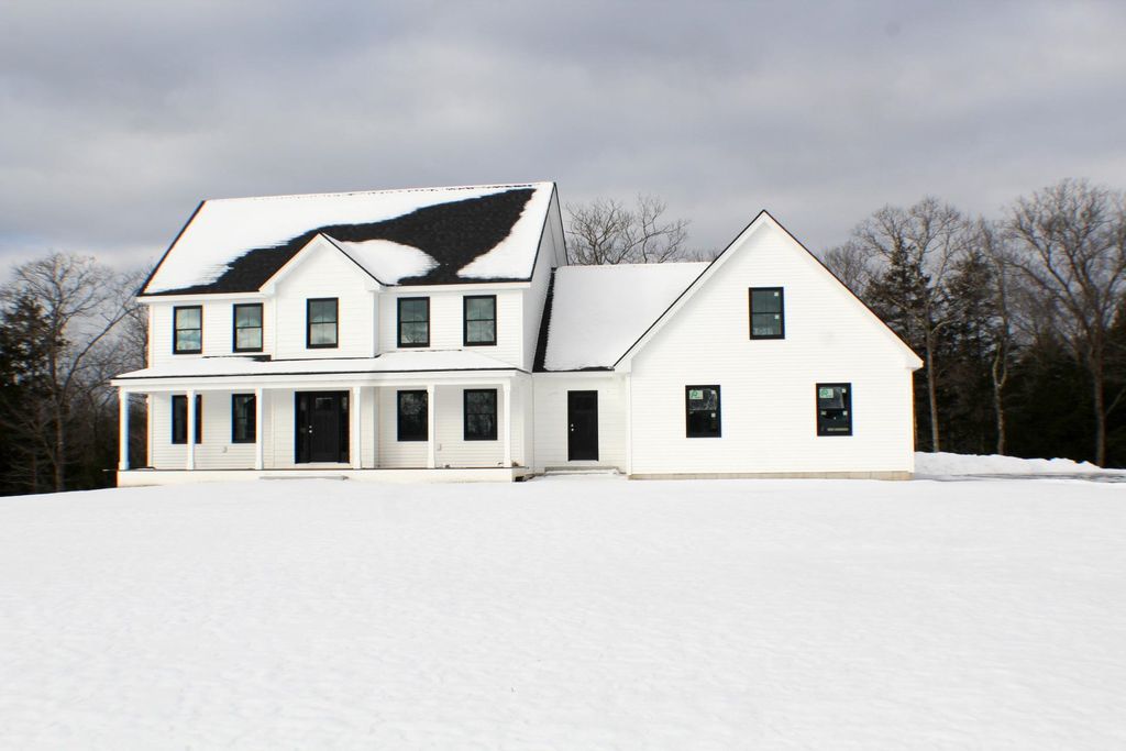 Photo of 27 Tyler Avenue, Epsom, NH 03234 (MLS # 5068822)