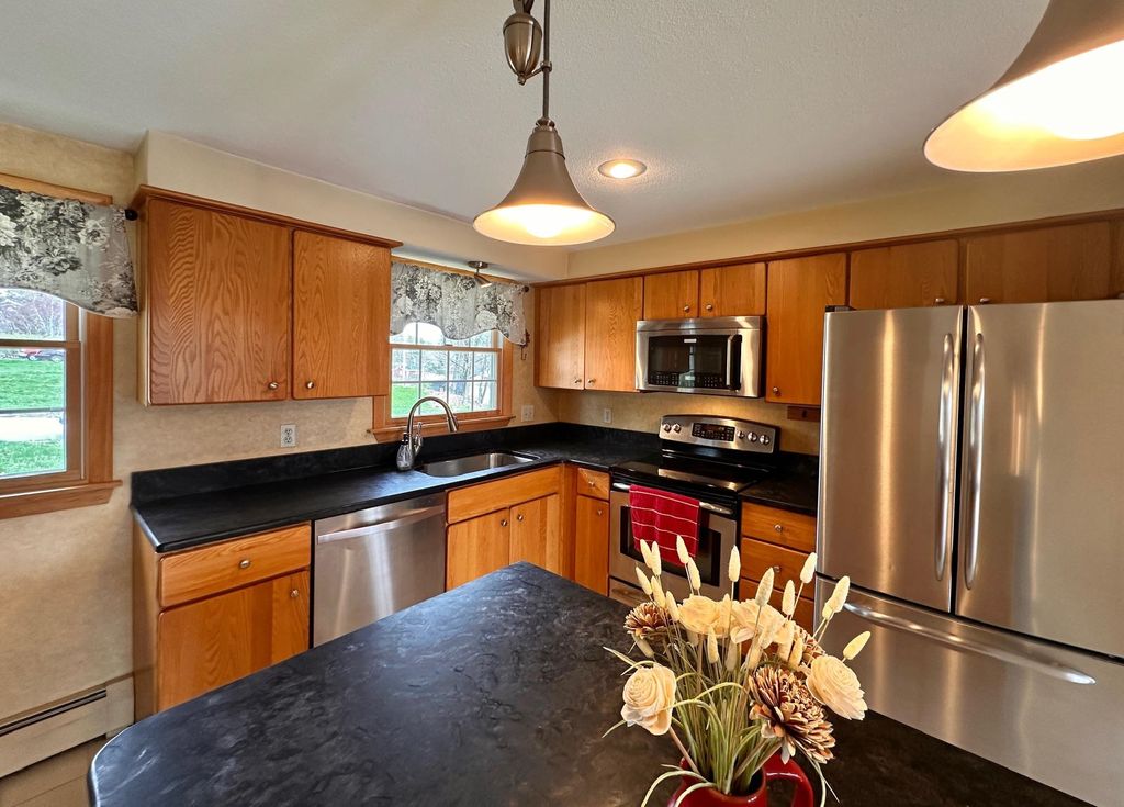 Photo of 19 Pinewood Drive, Merrimack, NH 03054 (MLS # 5084666)