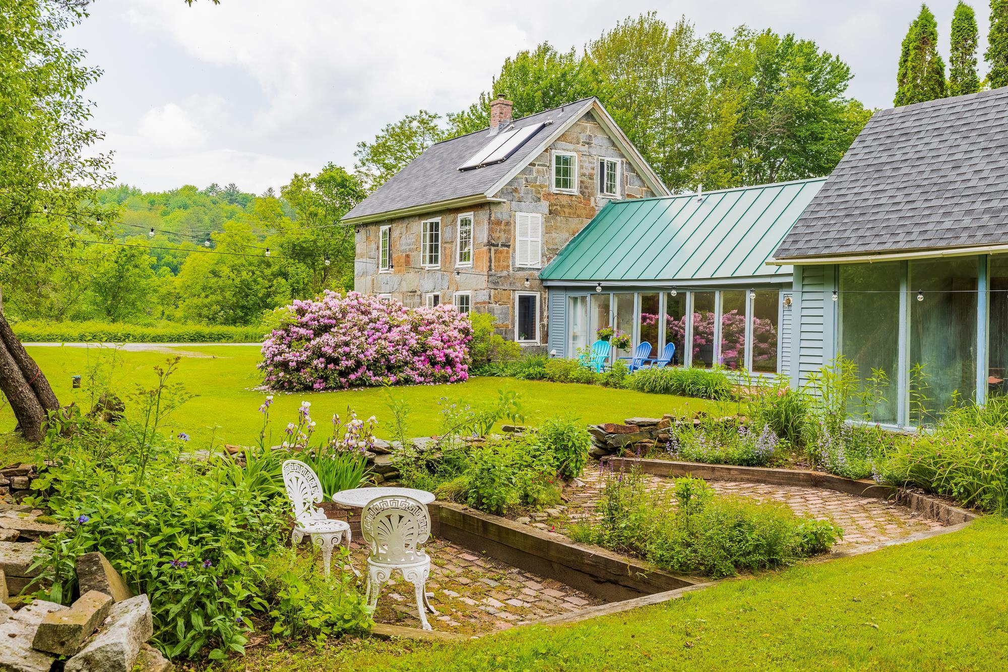 526 River Road