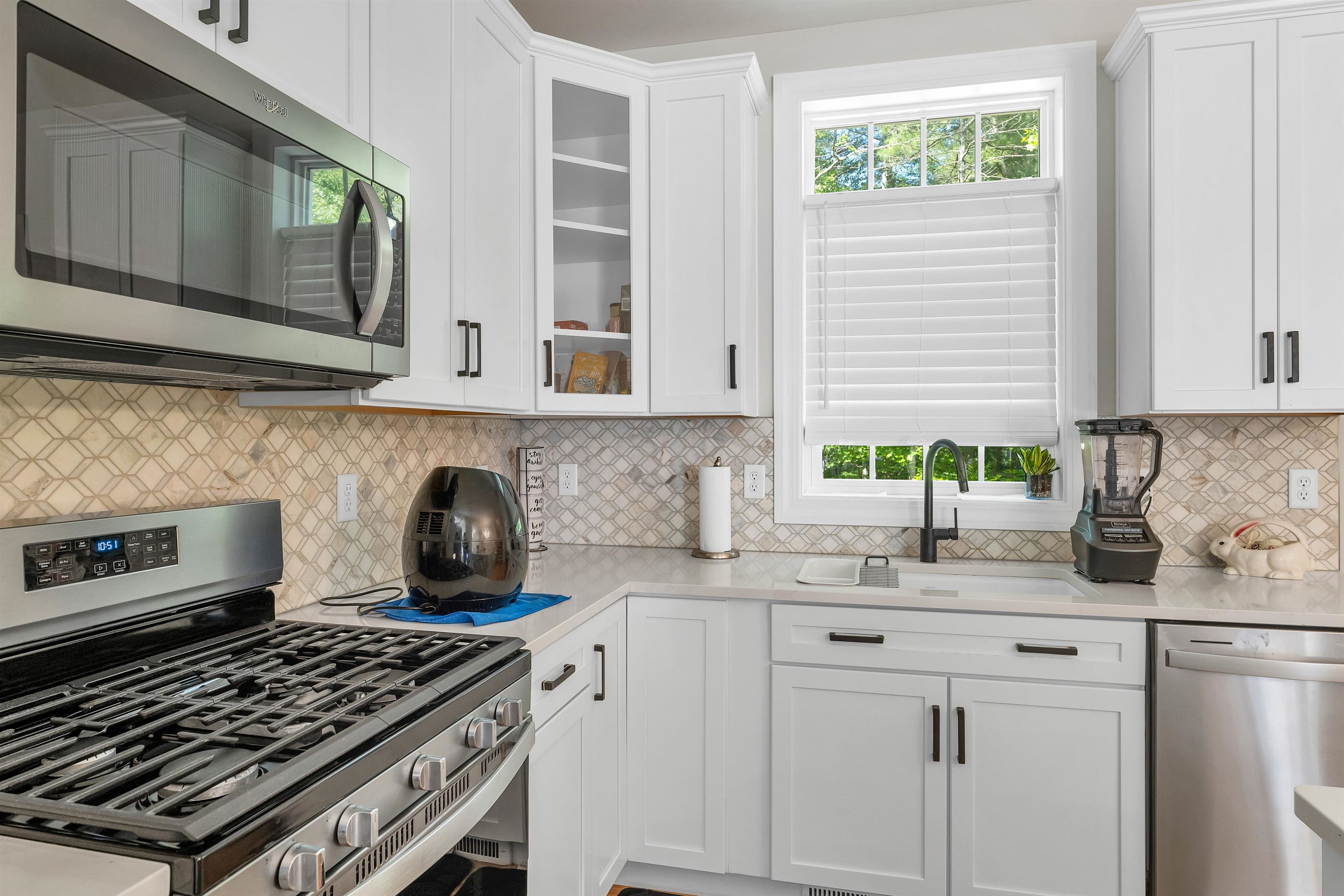 Londonderry, New Hampshire 03053, United States, 3 Bedrooms Bedrooms, ,3 BathroomsBathrooms,Residential,Active,144670