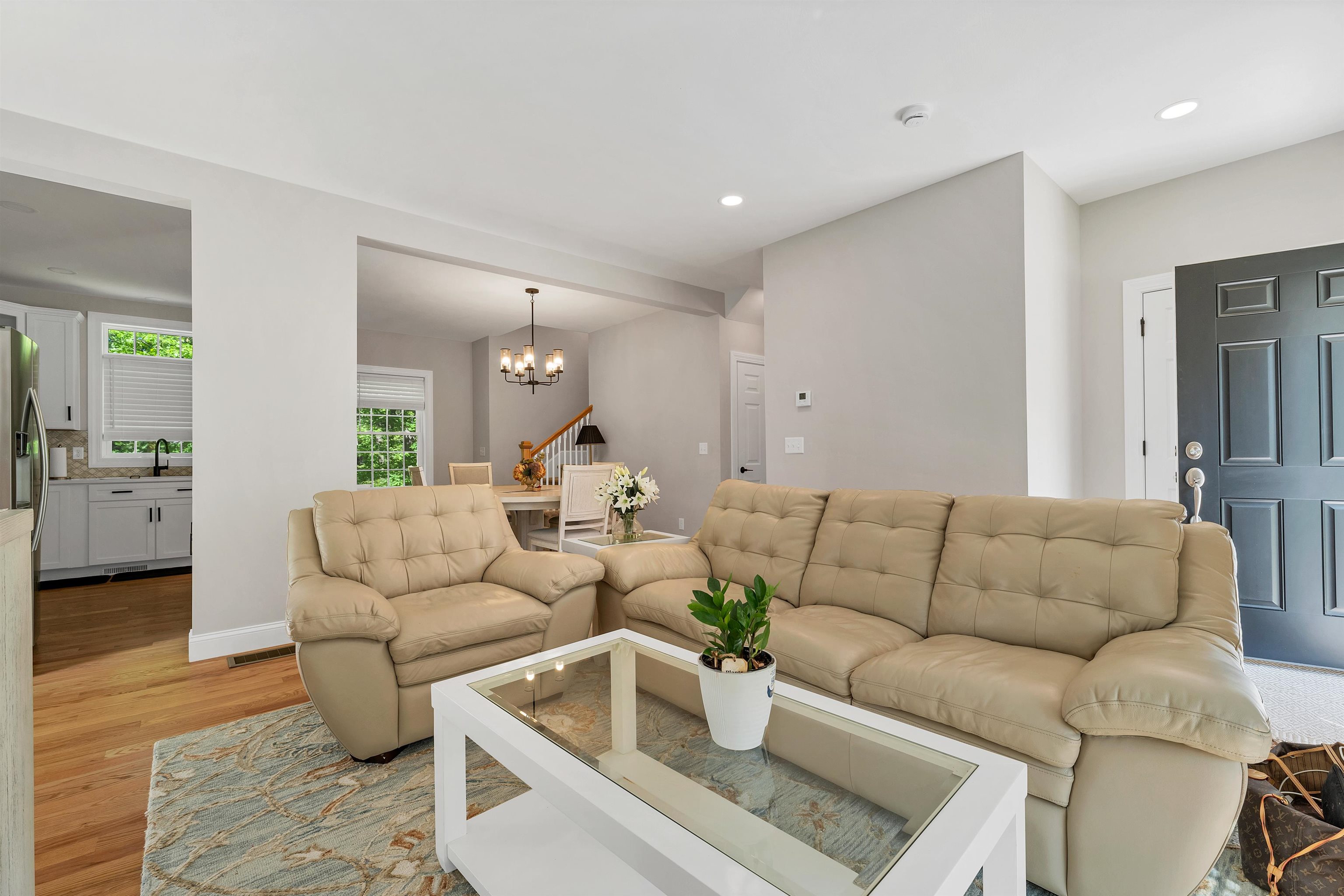 Londonderry, New Hampshire 03053, United States, 3 Bedrooms Bedrooms, ,3 BathroomsBathrooms,Residential,Active,144670