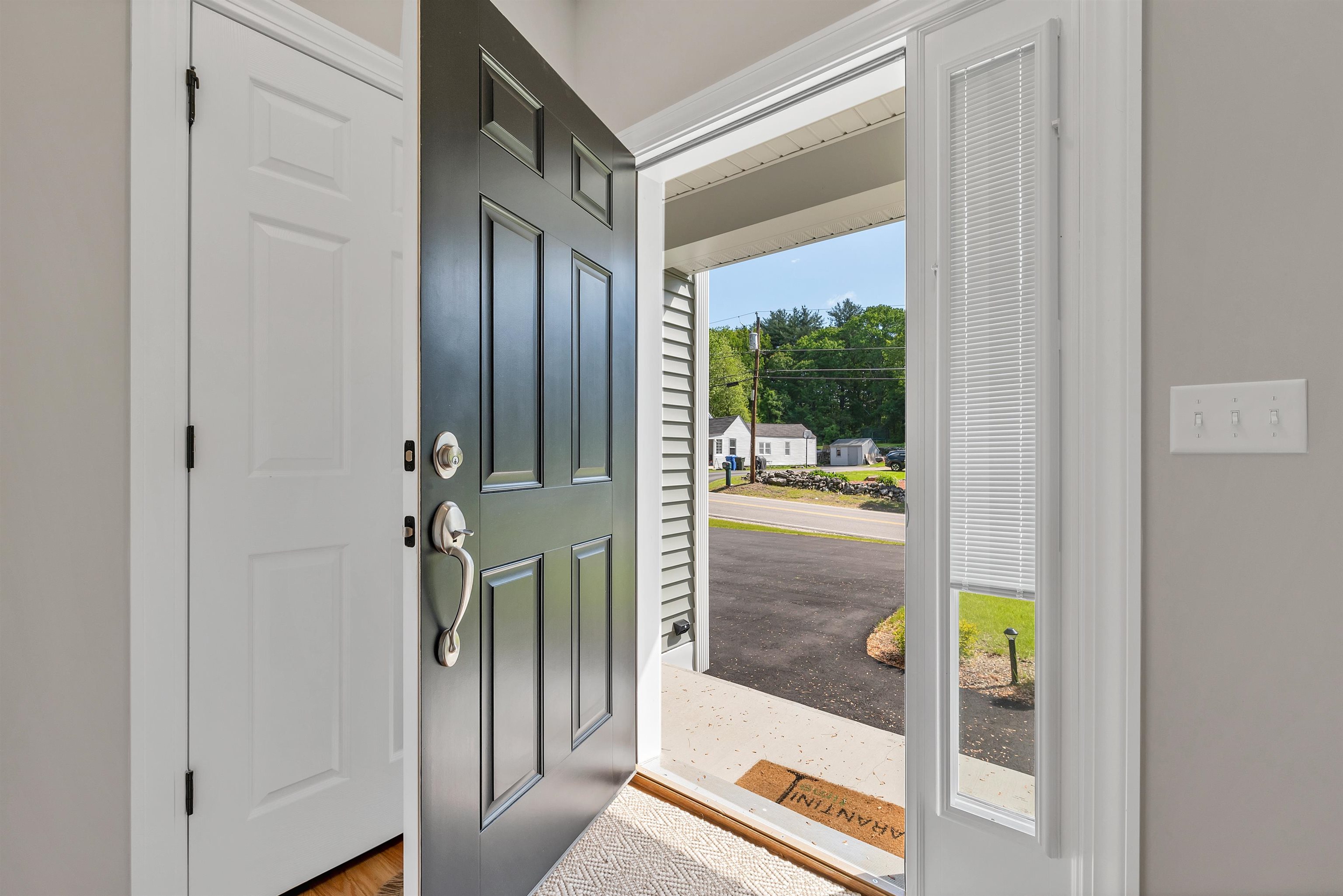 Londonderry, New Hampshire 03053, United States, 3 Bedrooms Bedrooms, ,3 BathroomsBathrooms,Residential,Active,144670