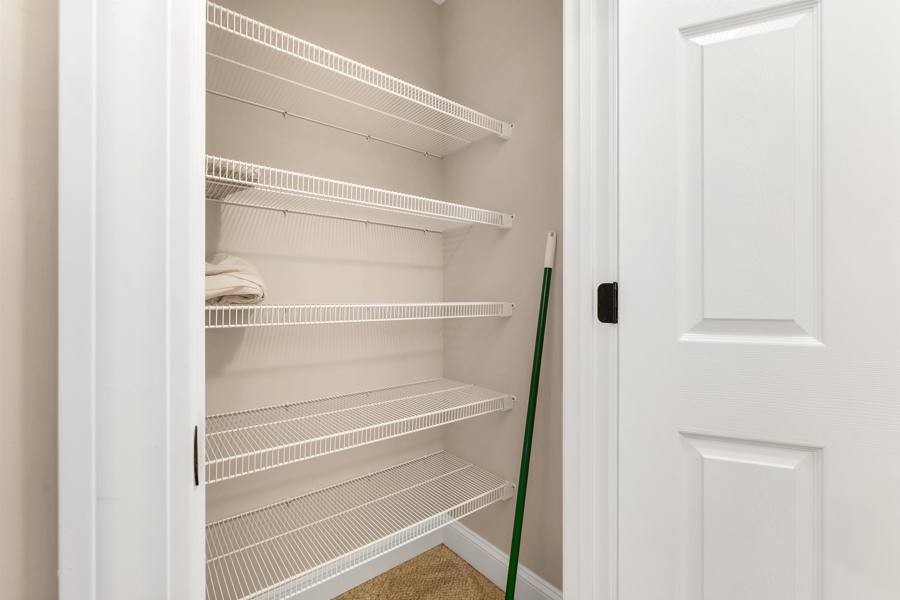 Londonderry, New Hampshire 03053, United States, 3 Bedrooms Bedrooms, ,3 BathroomsBathrooms,Residential,Active,144670