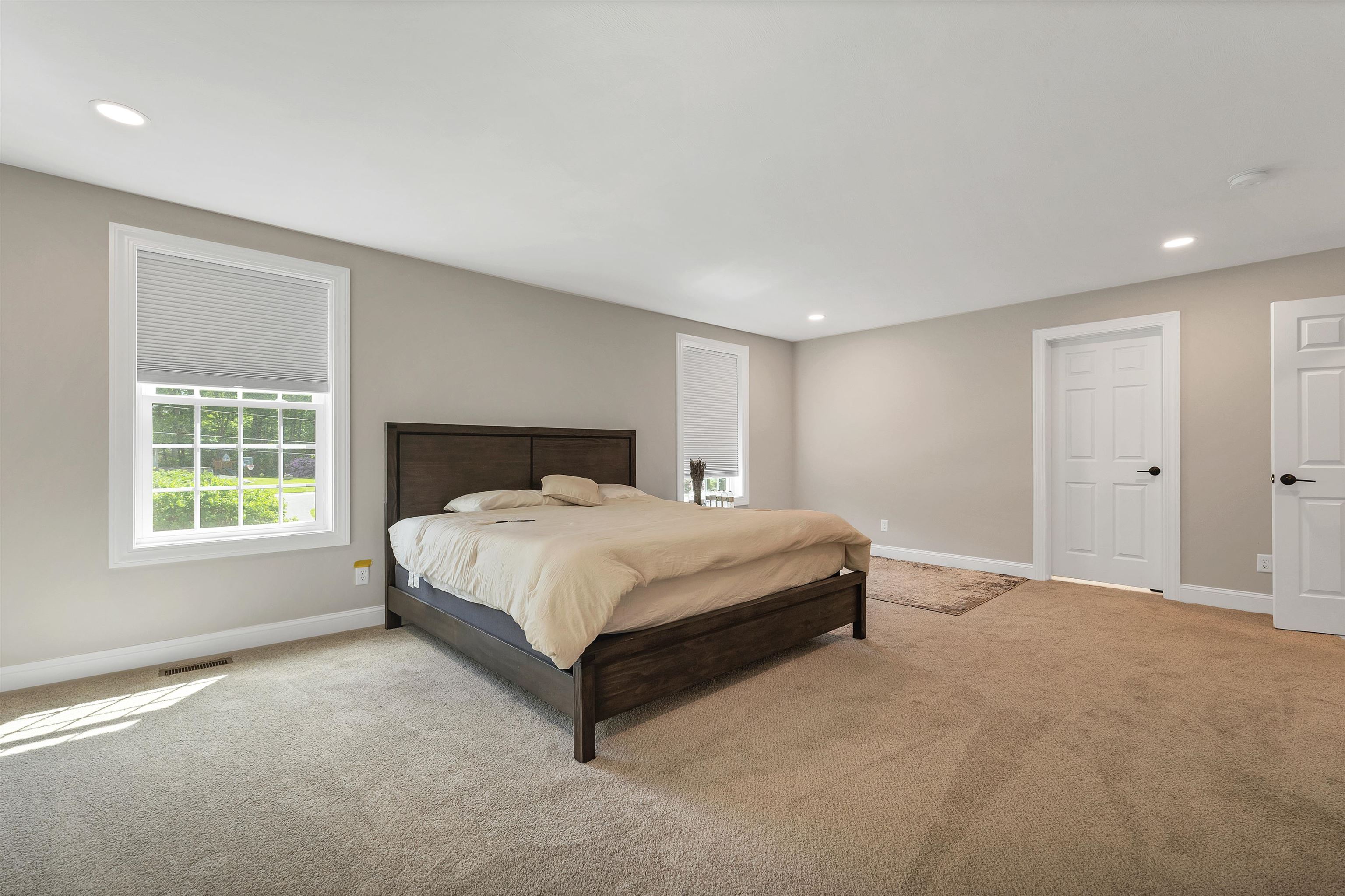 Londonderry, New Hampshire 03053, United States, 3 Bedrooms Bedrooms, ,3 BathroomsBathrooms,Residential,Active,144670