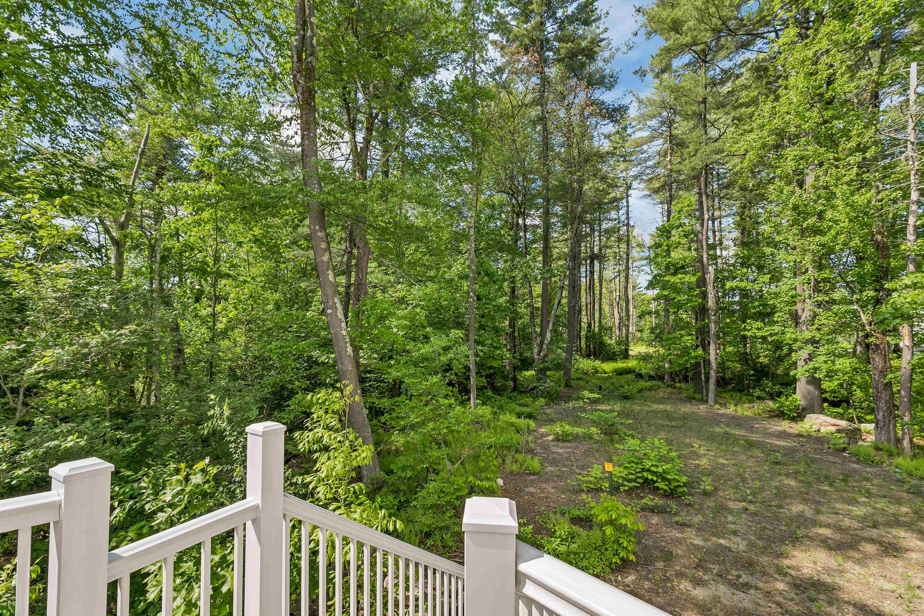 Londonderry, New Hampshire 03053, United States, 3 Bedrooms Bedrooms, ,3 BathroomsBathrooms,Residential,Active,144670