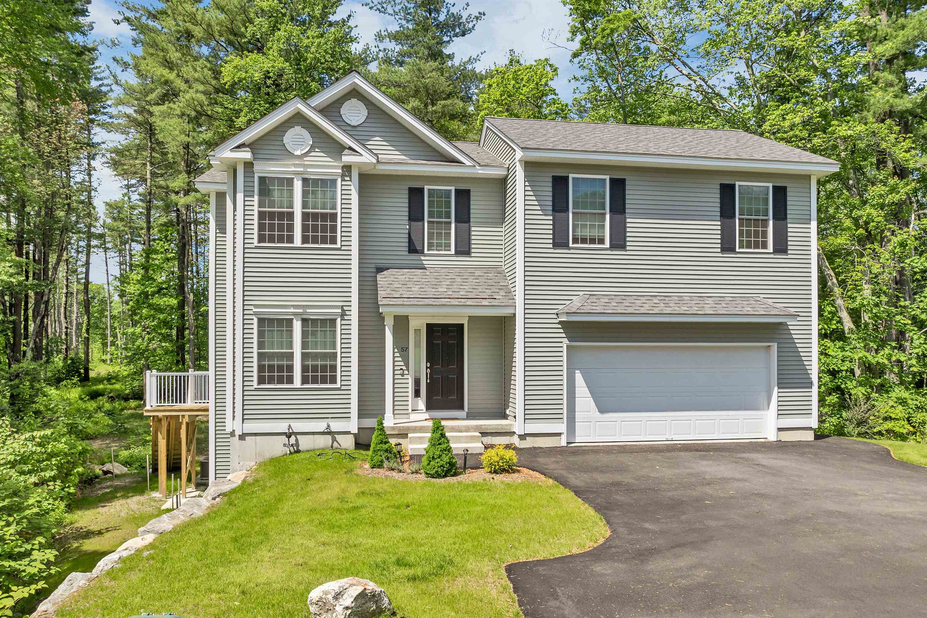 Londonderry, New Hampshire 03053, United States, 3 Bedrooms Bedrooms, ,3 BathroomsBathrooms,Residential,Active,144670