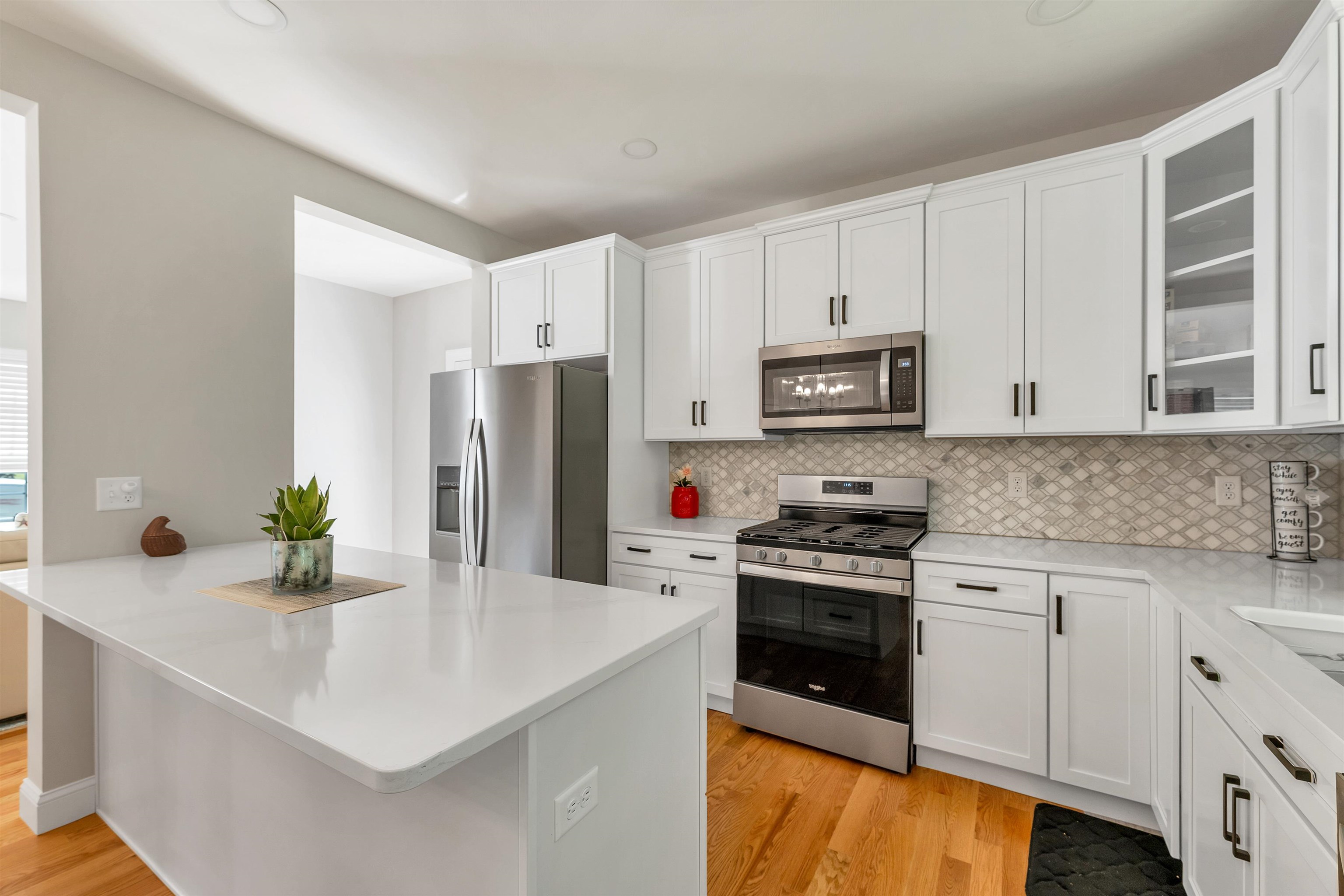 Londonderry, New Hampshire 03053, United States, 3 Bedrooms Bedrooms, ,3 BathroomsBathrooms,Residential,Active,144670