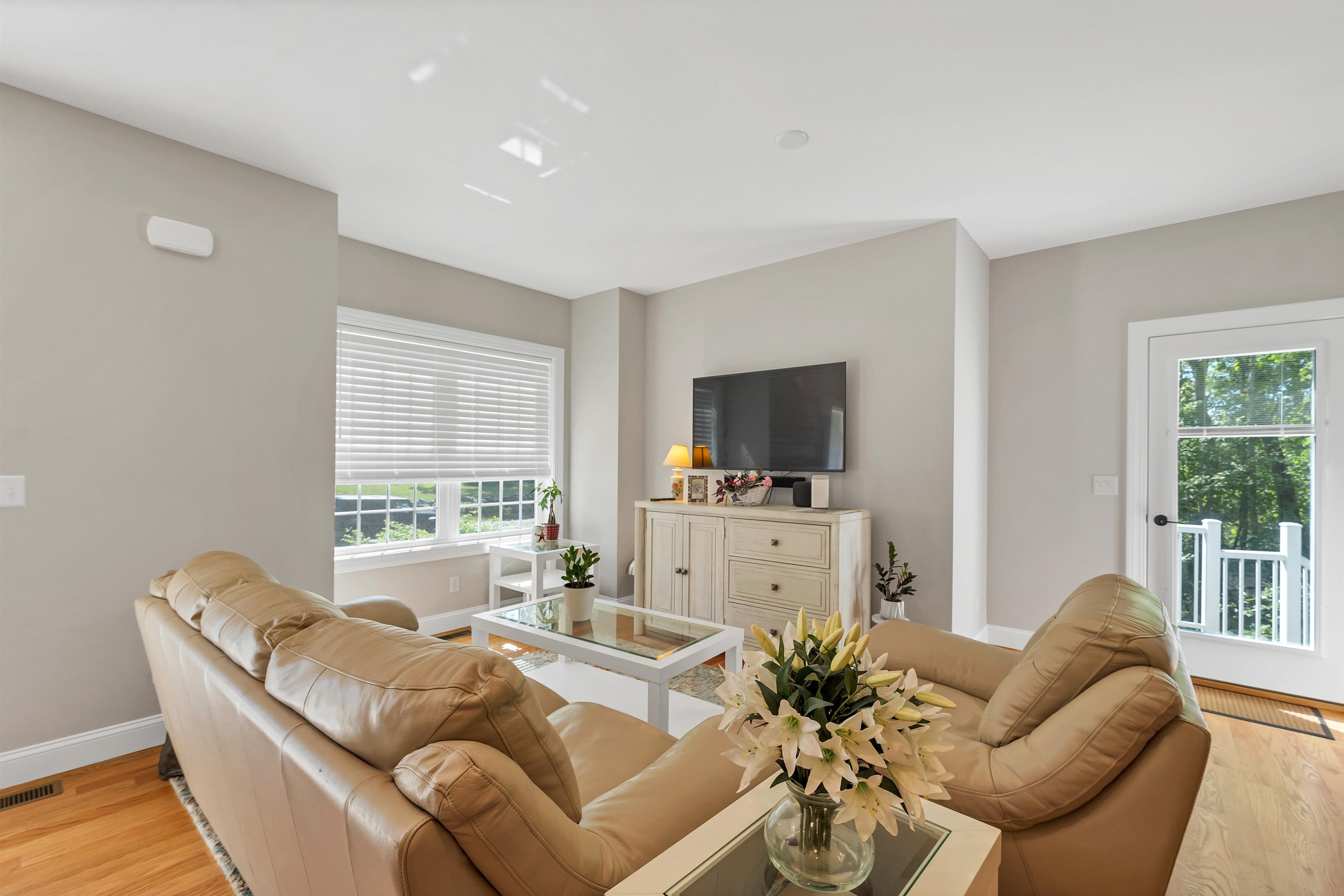 Londonderry, New Hampshire 03053, United States, 3 Bedrooms Bedrooms, ,3 BathroomsBathrooms,Residential,Active,144670