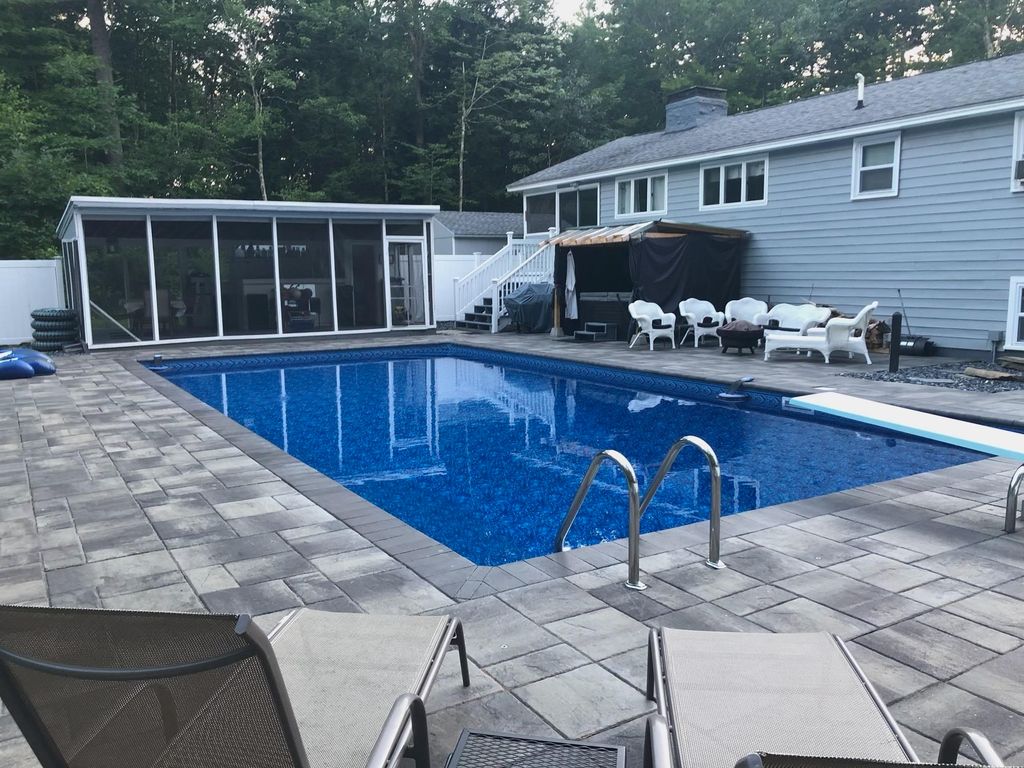 Photo of 51 Margate Drive, Auburn, NH 03032 (MLS # 5082759)