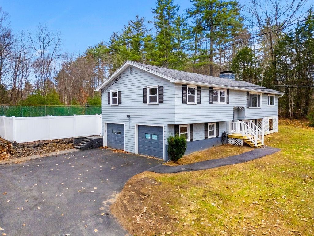 Photo of 51 Margate Drive, Auburn, NH 03032 (MLS # 5082759)