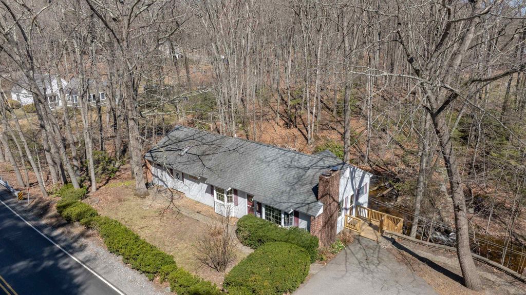 Photo of 226 Amesbury Road, Kensington, NH 03833 (MLS # 5086364)