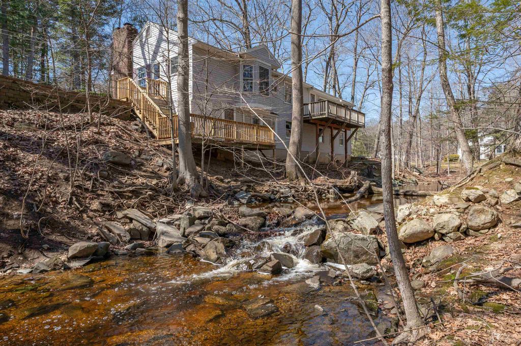Photo of 226 Amesbury Road, Kensington, NH 03833 (MLS # 5086364)