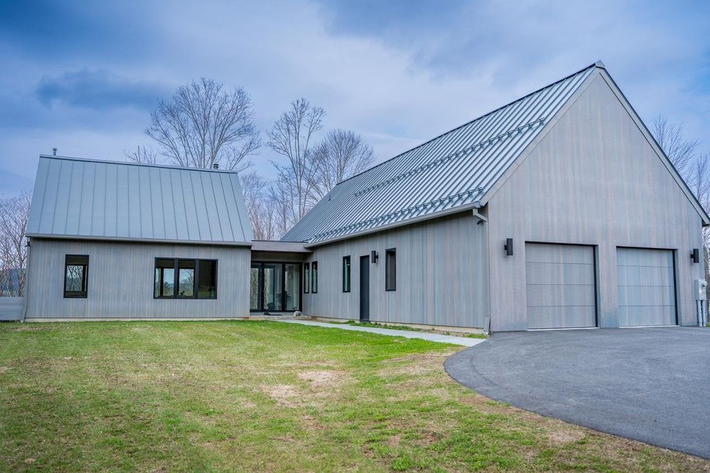 Photo of 24 Highview Meadows, Piermont, NH 03779 (MLS # 5085021)