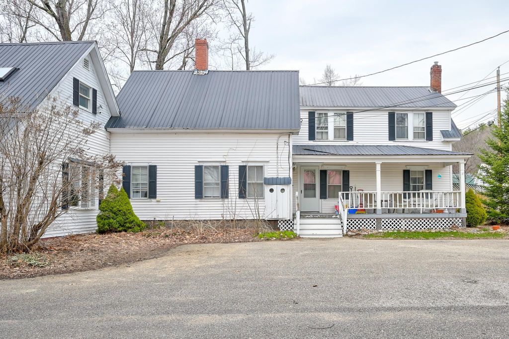 Photo of 22 Oak Street, Conway, NH 03860 (MLS # 5085188)