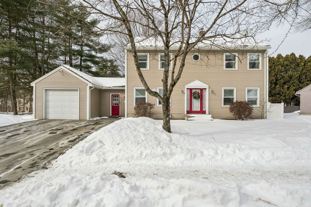 Photo of 5 Carlton Drive, Lebanon, NH 03784 (MLS # 5080603)