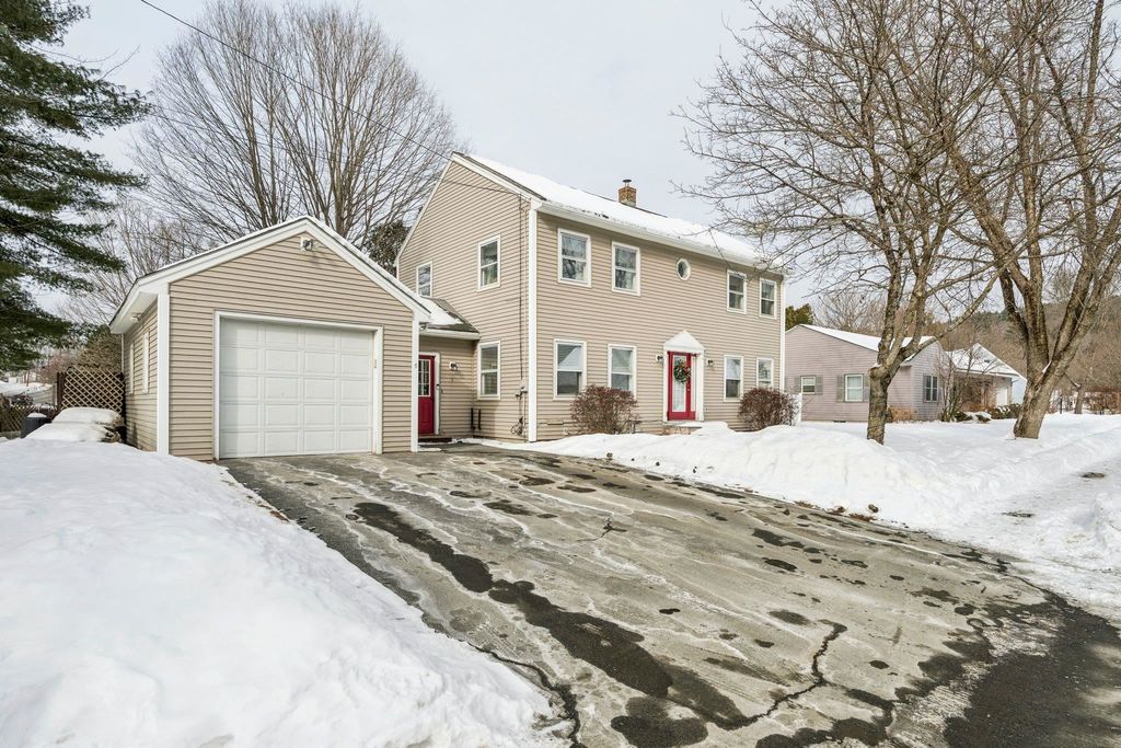 Photo of 5 Carlton Drive, Lebanon, NH 03784 (MLS # 5080603)