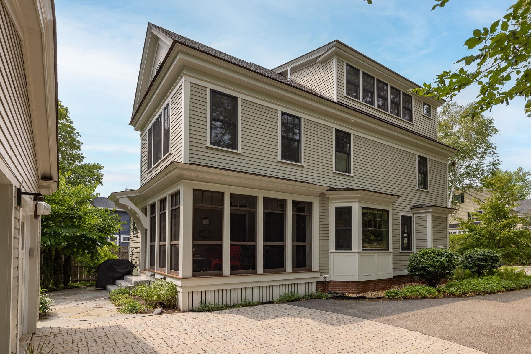 54 Lincoln Avenue