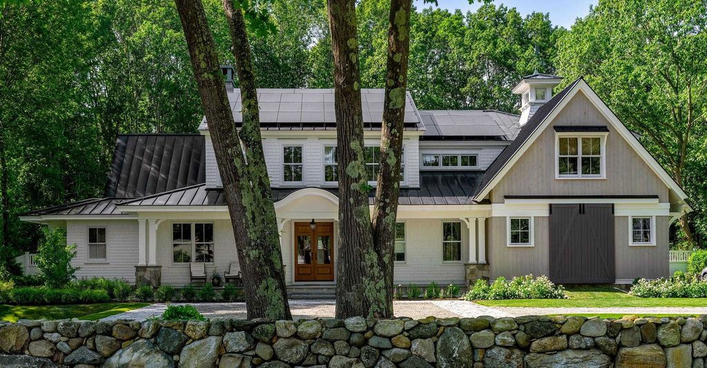 Photo of 155 Cable Road, Rye, NH 03870 (MLS # 5081161)