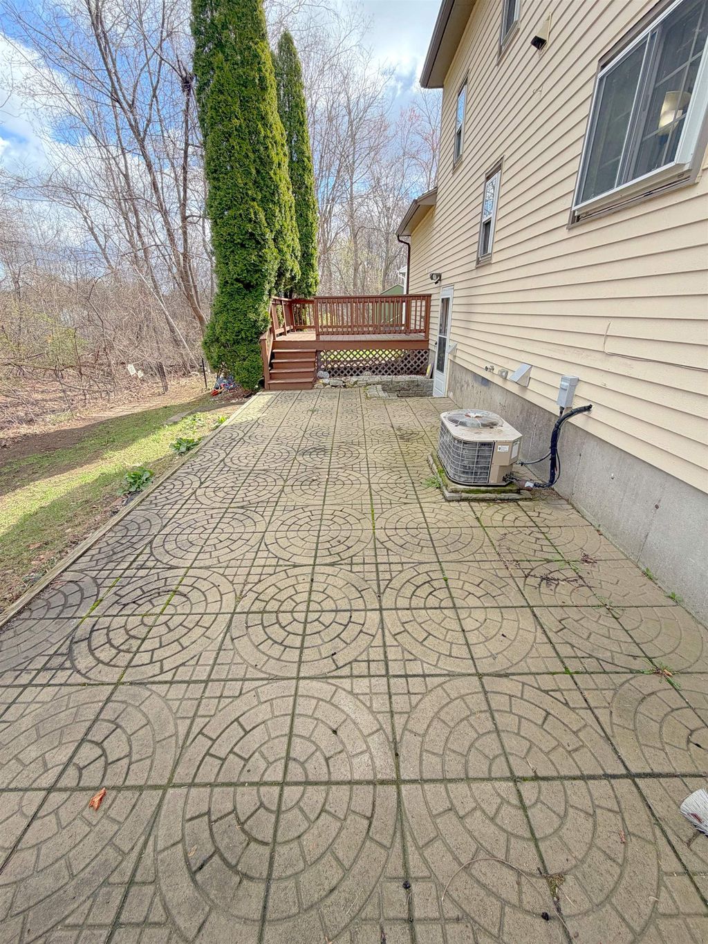 Photo of 76 Ode Way, Manchester, NH 03103 (MLS # 5085451)