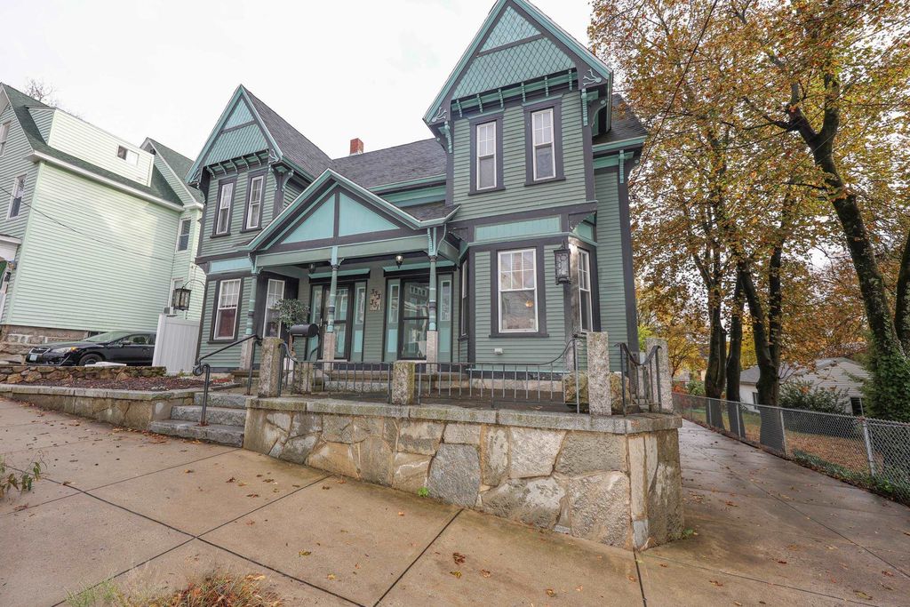 Photo of 331 E High Street, Manchester, NH 03104 (MLS # 5066760)